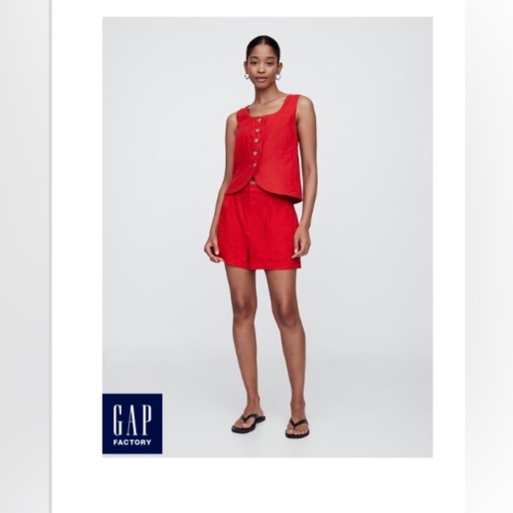 NWT NEW Gap Red Linen Blend Pleated Shorts